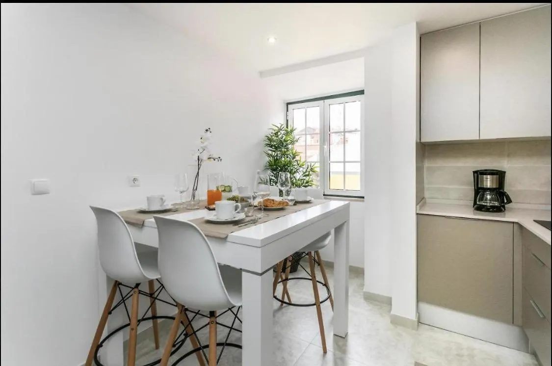 Sao Bento 1 Bedroom Garden Apartment Lisboa