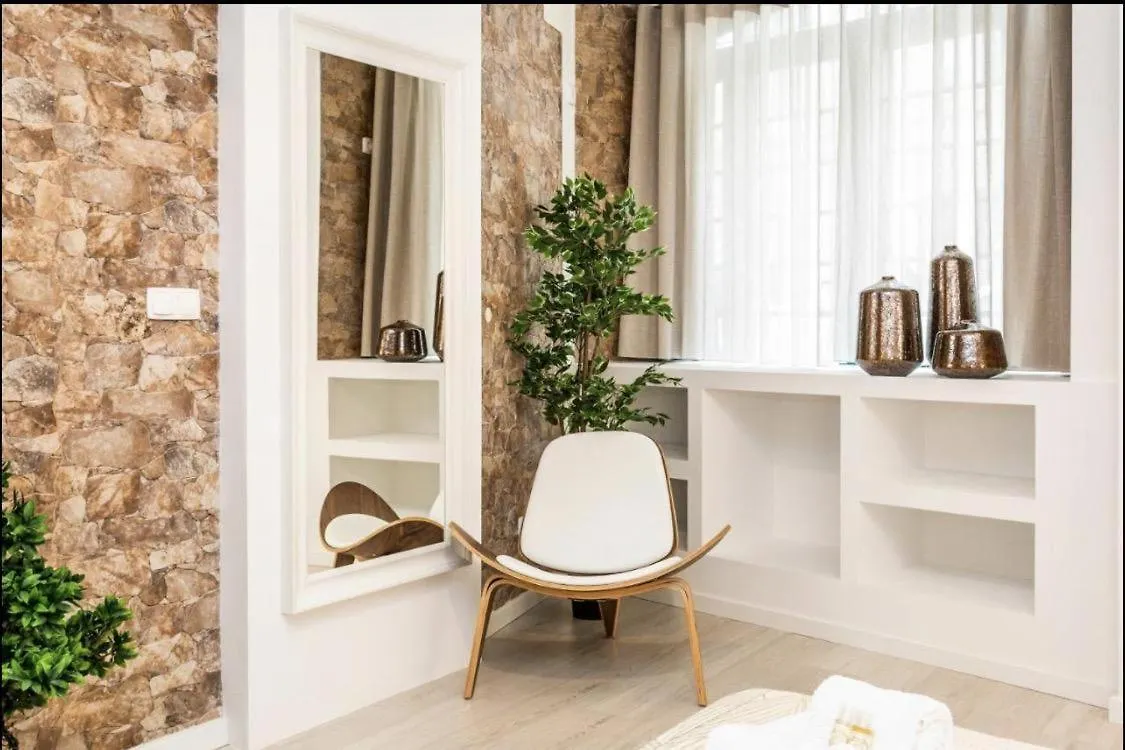 Sao Bento 1 Bedroom Garden Apartment Лиссабон